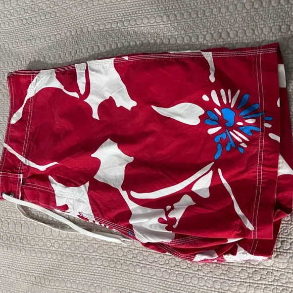 American Eagle Floral board shorts - Picture 4 of 4